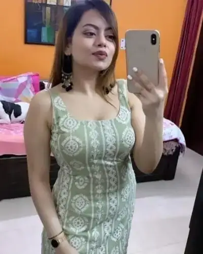 Call Girl in Kodarma